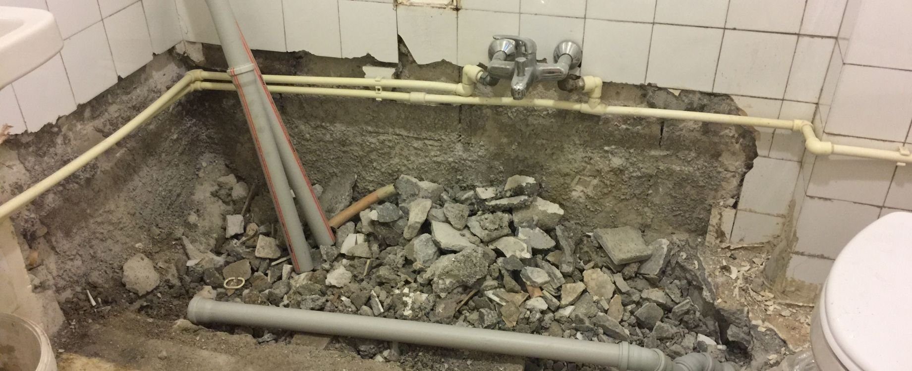 bathroom fitter near me W3 6DH